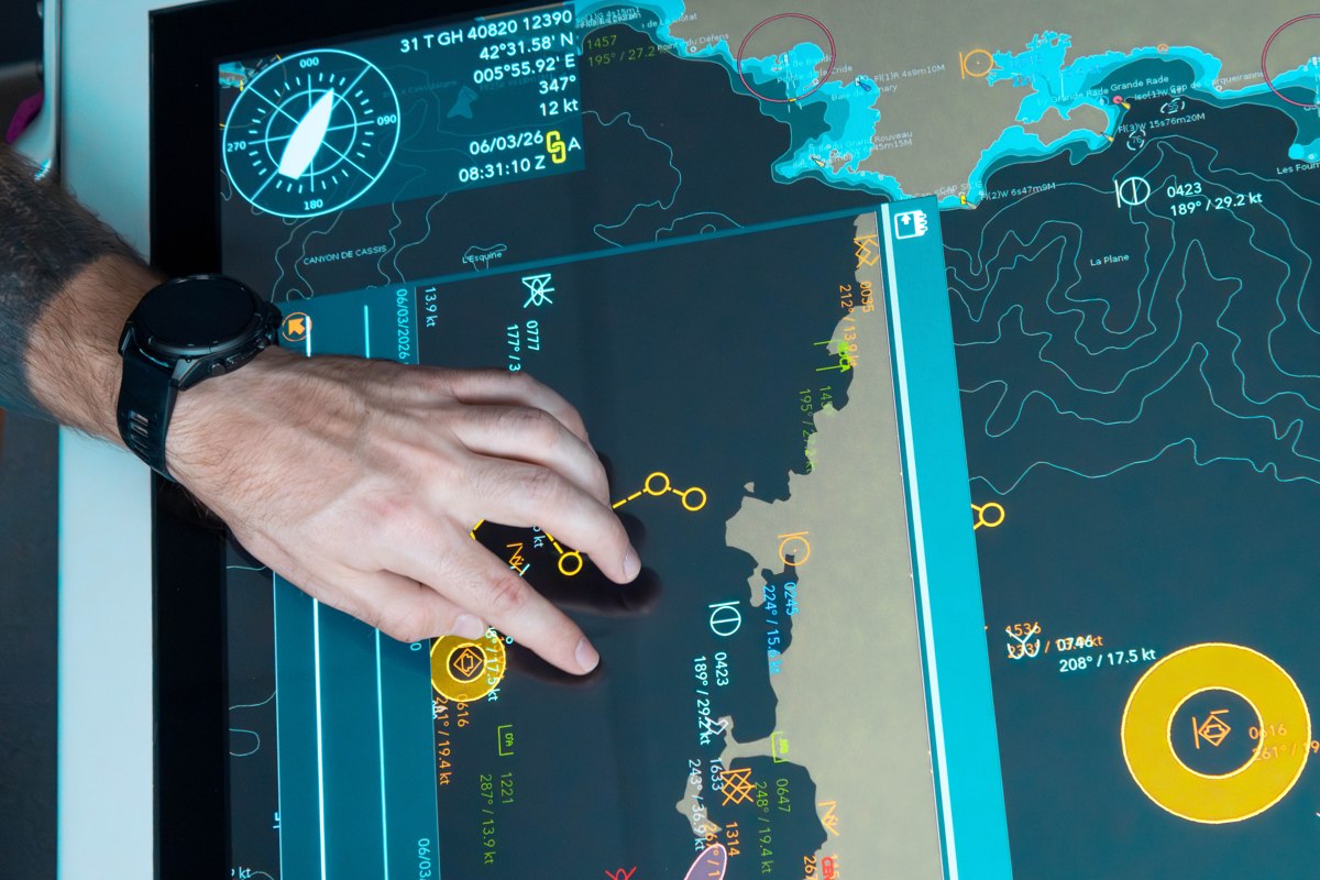 Carte tactique de navigation en environnement contesté